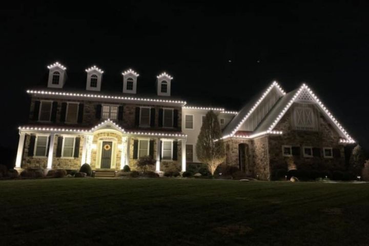 christmas light installation services company near me in lansdale pa 079