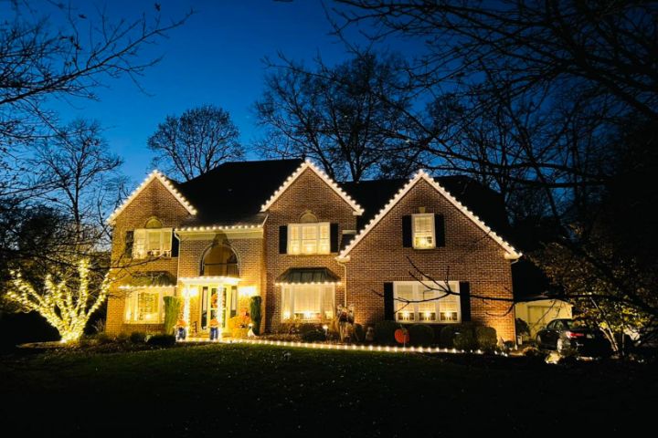 christmas lighting services company near me in lansdale pa 094