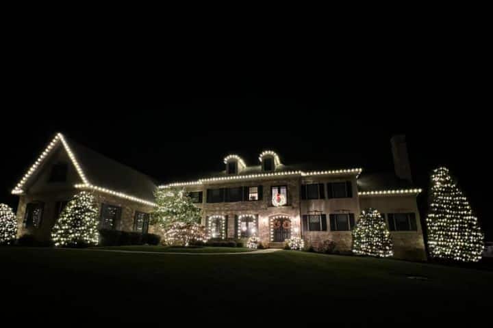 christmas lighting services company near me in lansdale pa 098