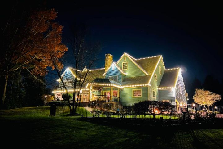 christmas lighting services company near me in lansdale pa 100
