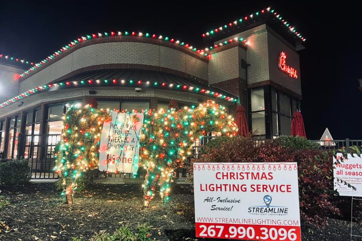 Commercial Holiday Lighting Company near me in Montgomery County 9